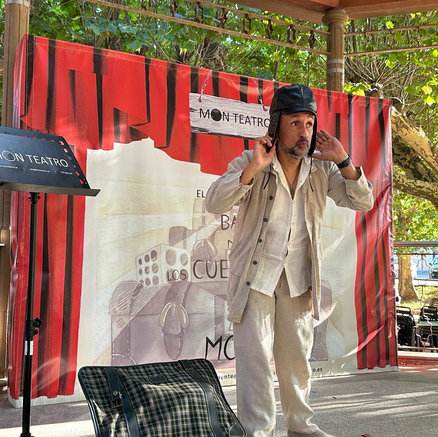 EL MISTERIOSO BAÚL DE LOS CUENTOS