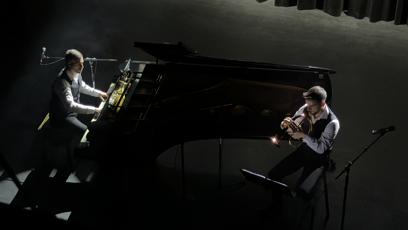 CAFE KUTZ SINGS PIAZZOLLA