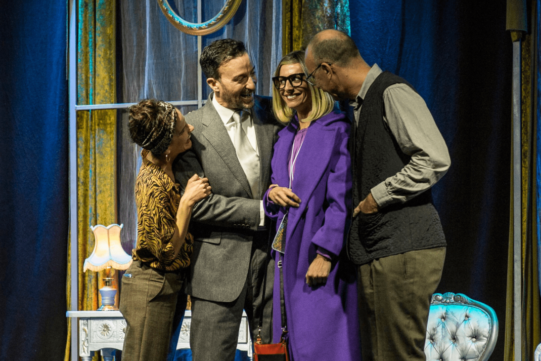 UNA HERMANA PARA TRES HERMANOS